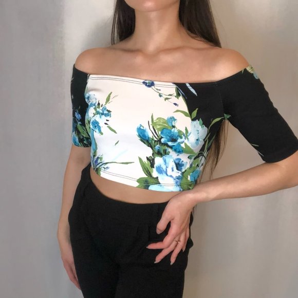Floral Blue, Black and White Off the Shoulder Crop Top - Picture 2 of 8